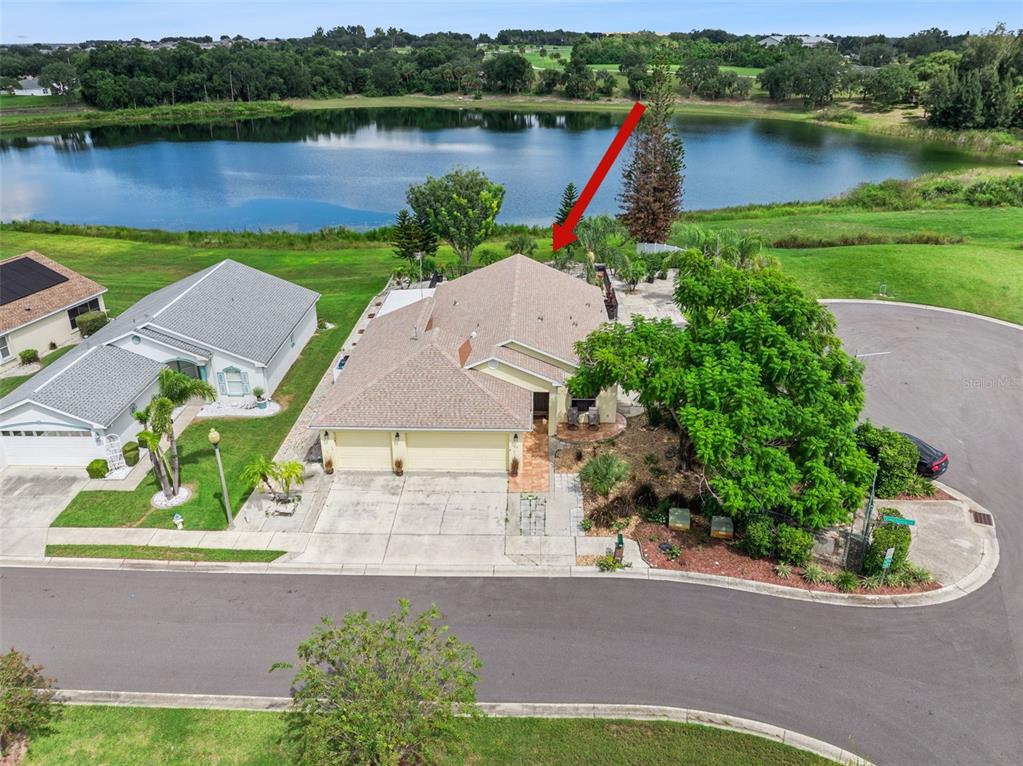 452 LAKE SUZANNE DRIVE