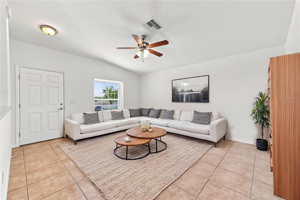 37150 HIGHLAND BLUFF CIRCLE, DADE CITY, FL — photo 2 of 30