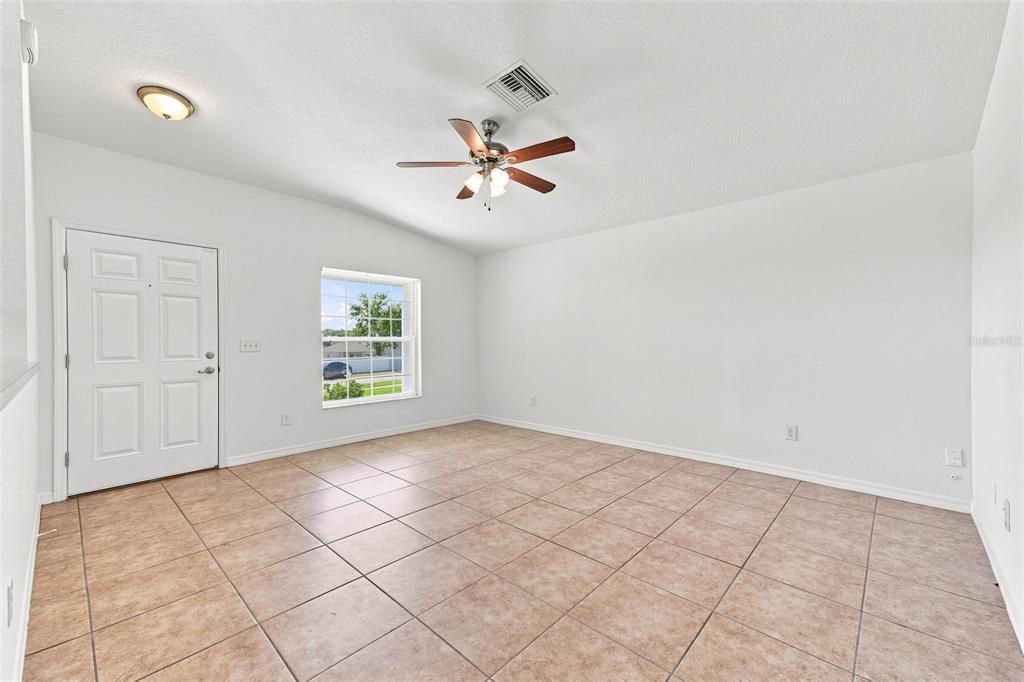 37150 HIGHLAND BLUFF CIRCLE, DADE CITY, FL — photo 3 of 30