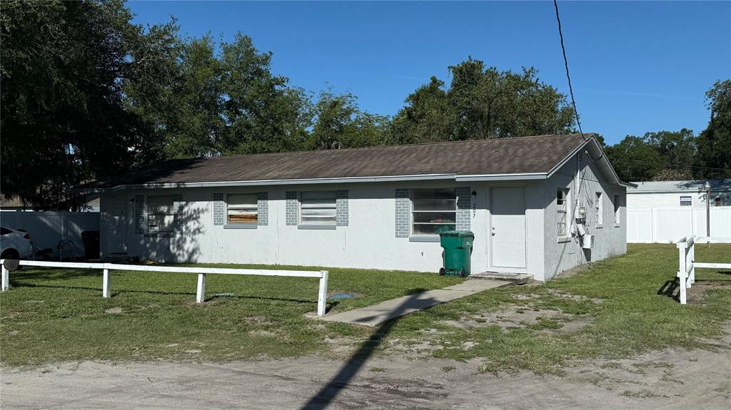 207 MILL STREET, WILDWOOD, FL — photo 2 of 13