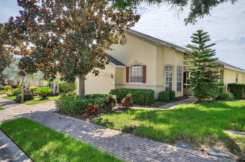 455 WINDSOR PLACE