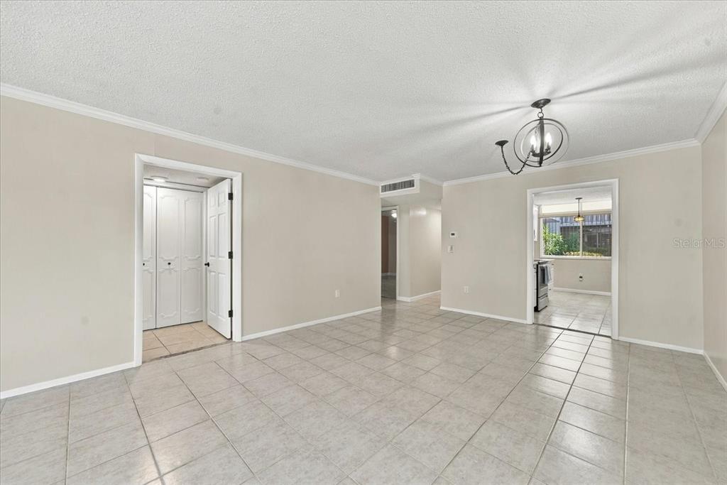 1001 PEARCE DRIVE UNIT 111, CLEARWATER, FL — photo 5 of 52