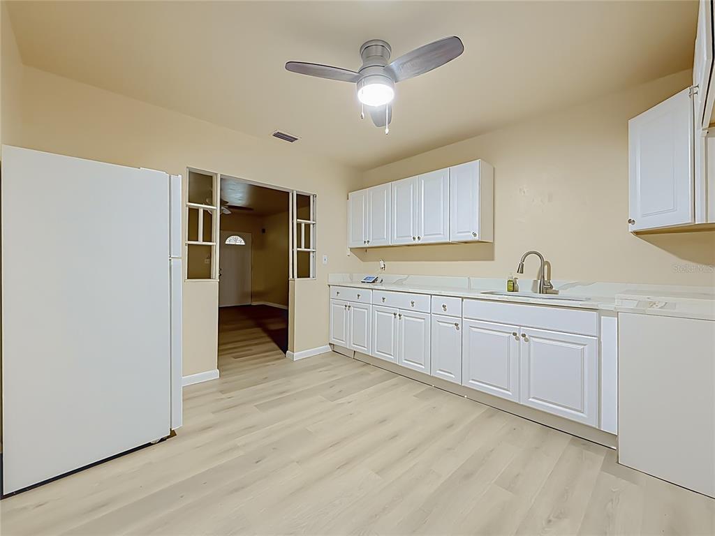 2121 10TH STREET S, ST PETERSBURG, FL — photo 3 of 62