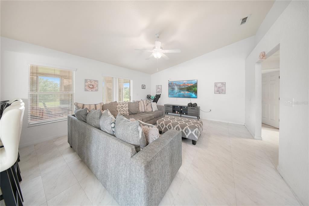 500 HIGHLAND MEADOWS AVENUE, DAVENPORT, FL — photo 2 of 13