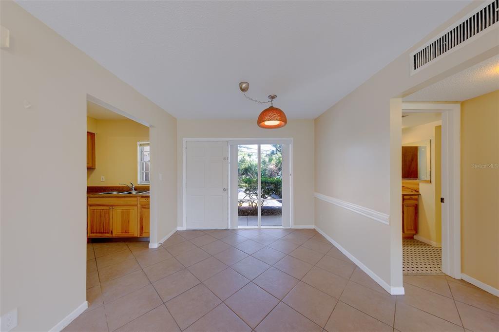 8301 BARDMOOR BOULEVARD UNIT 110, SEMINOLE, FL — photo 3 of 23