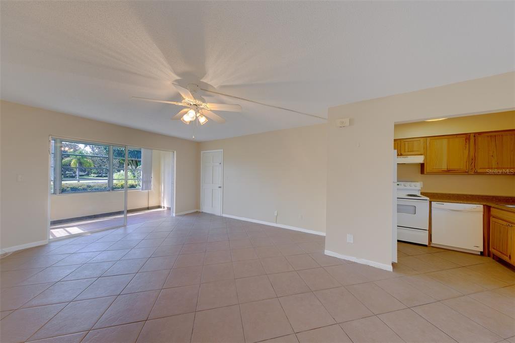 8301 BARDMOOR BOULEVARD UNIT 110, SEMINOLE, FL — photo 5 of 23