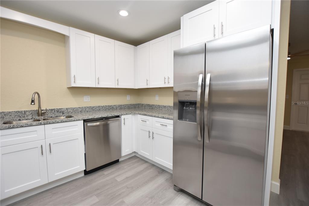 1111 MERCURY DRIVE E UNIT A, LAKELAND, FL — photo 5 of 25