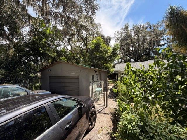 11615 GROVEWOOD AVENUE, THONOTOSASSA, FL — photo 2 of 29