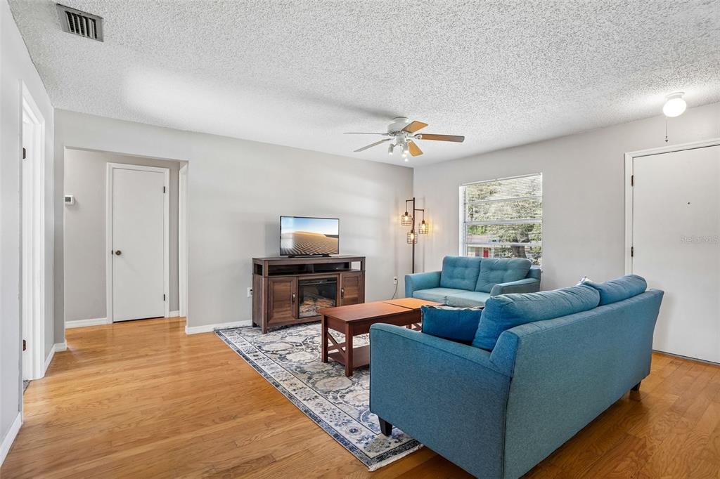 36146 HICKORY STREET, FRUITLAND PARK, FL — photo 5 of 30
