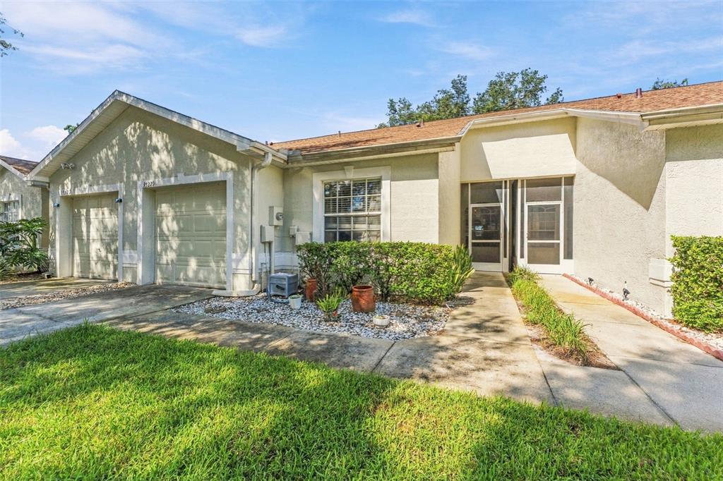 35229 JANINE DRIVE, ZEPHYRHILLS, FL — photo 4 of 30