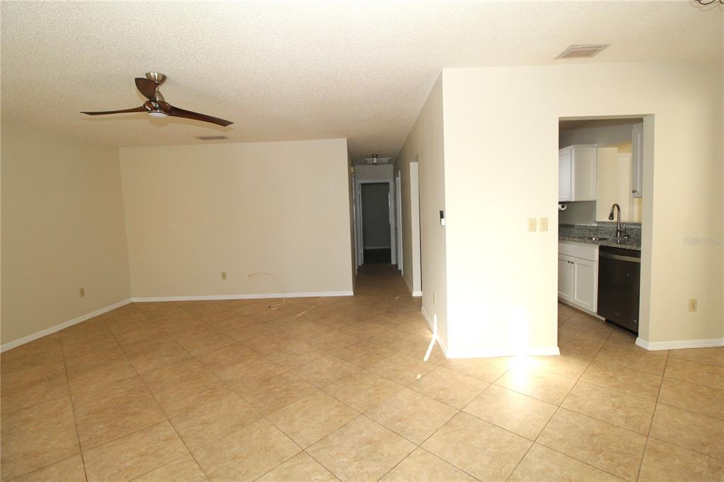 2201 HOLKHAM PLACE UNIT 114, SUN CITY CENTER, FL — photo 2 of 30