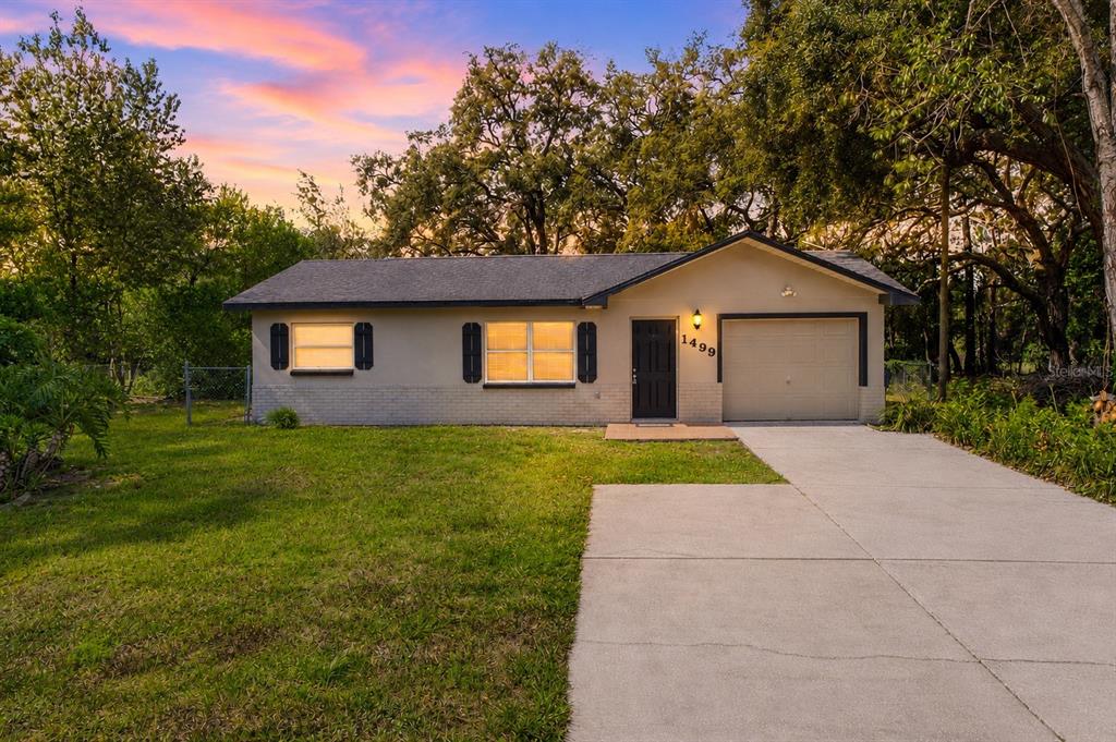 1499 LARKIN ROAD