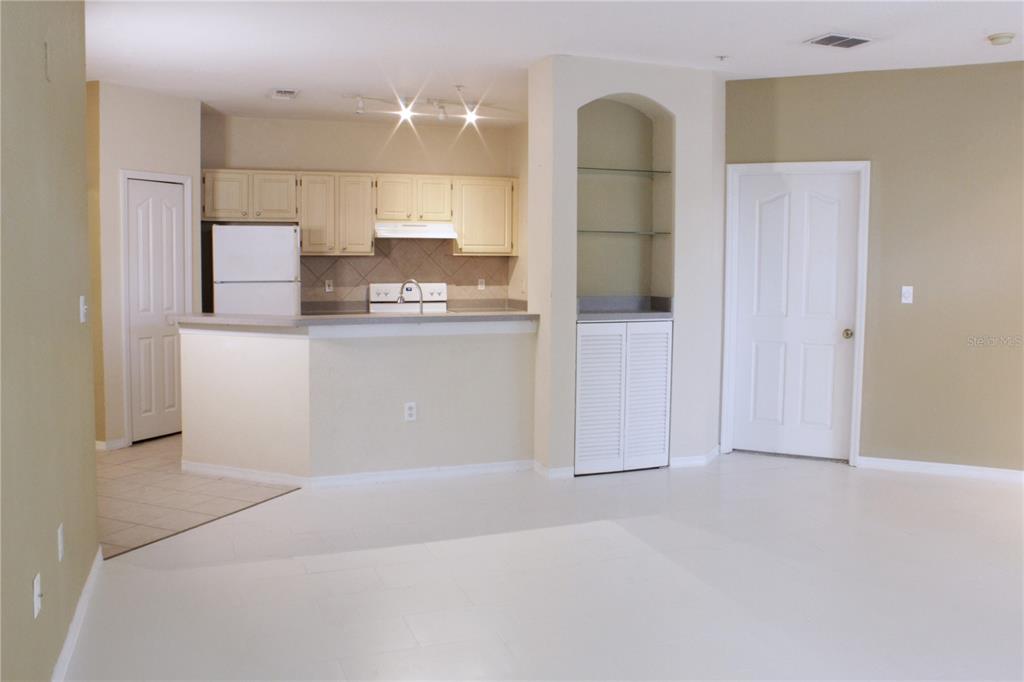 8925 LEGACY COURT UNIT 107, KISSIMMEE, FL — photo 4 of 24