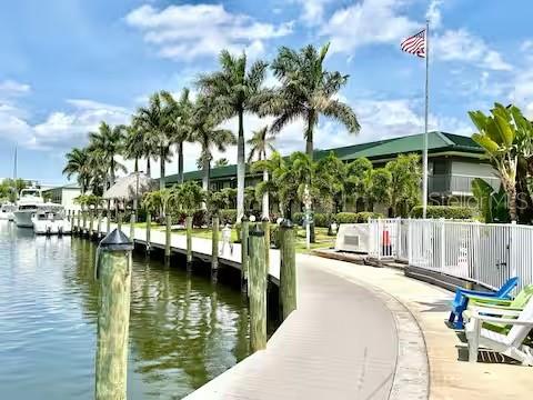 7150 N TAMIAMI TRAIL UNIT C216, SARASOTA, FL — photo 4 of 19