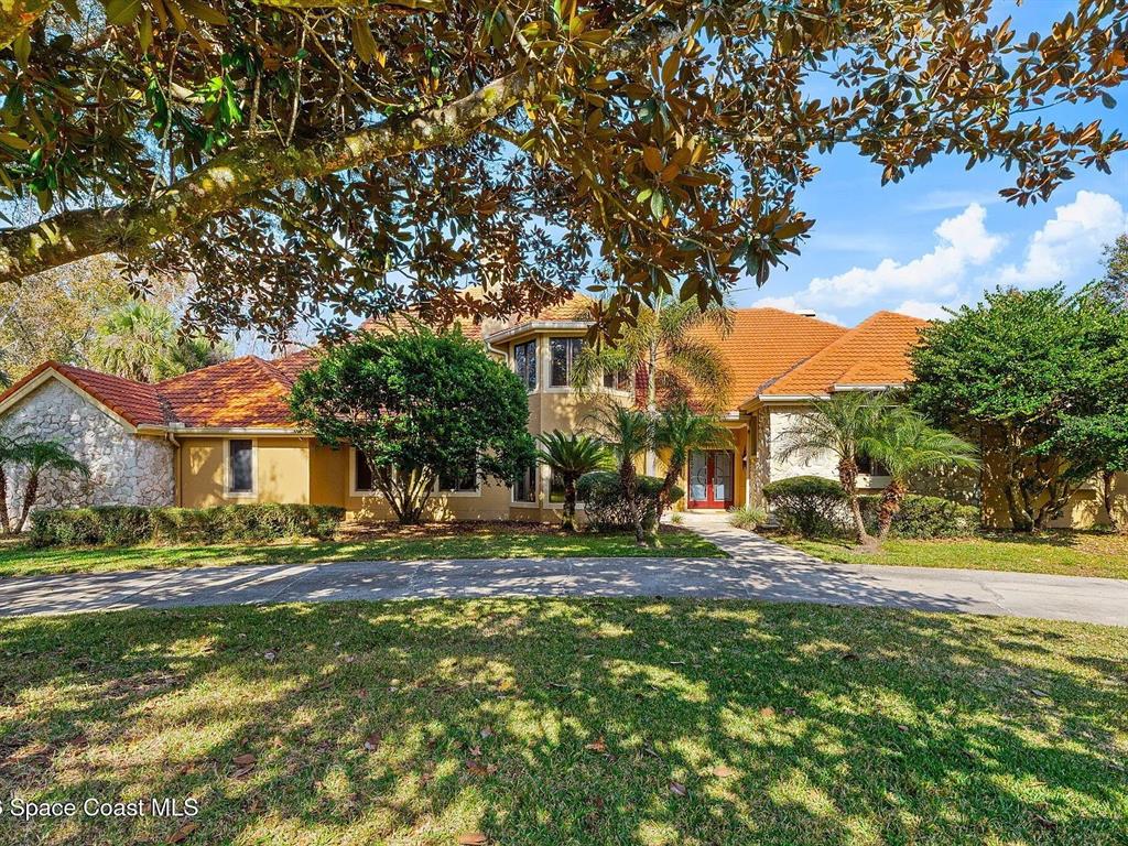 2212 SMOKETREE COURT