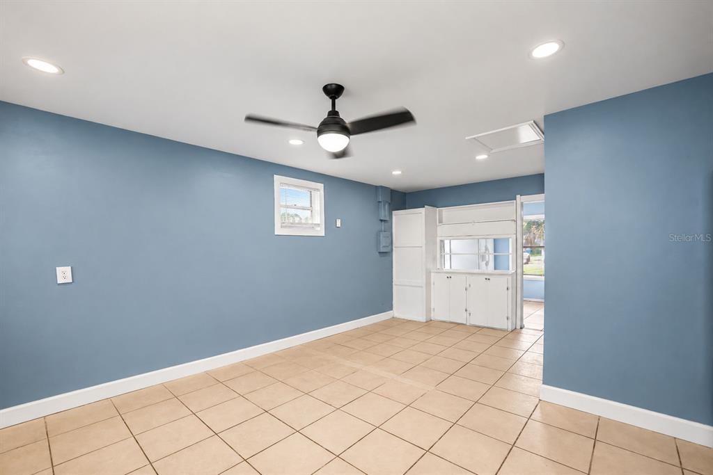 374 3RD STREET NW UNIT B, LARGO, FL — photo 4 of 17