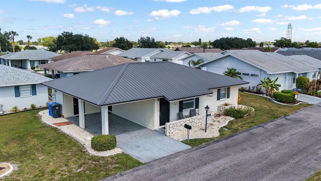 701 W BROCKTON PLACE, SUN CITY CENTER, FL — photo 2 of 28