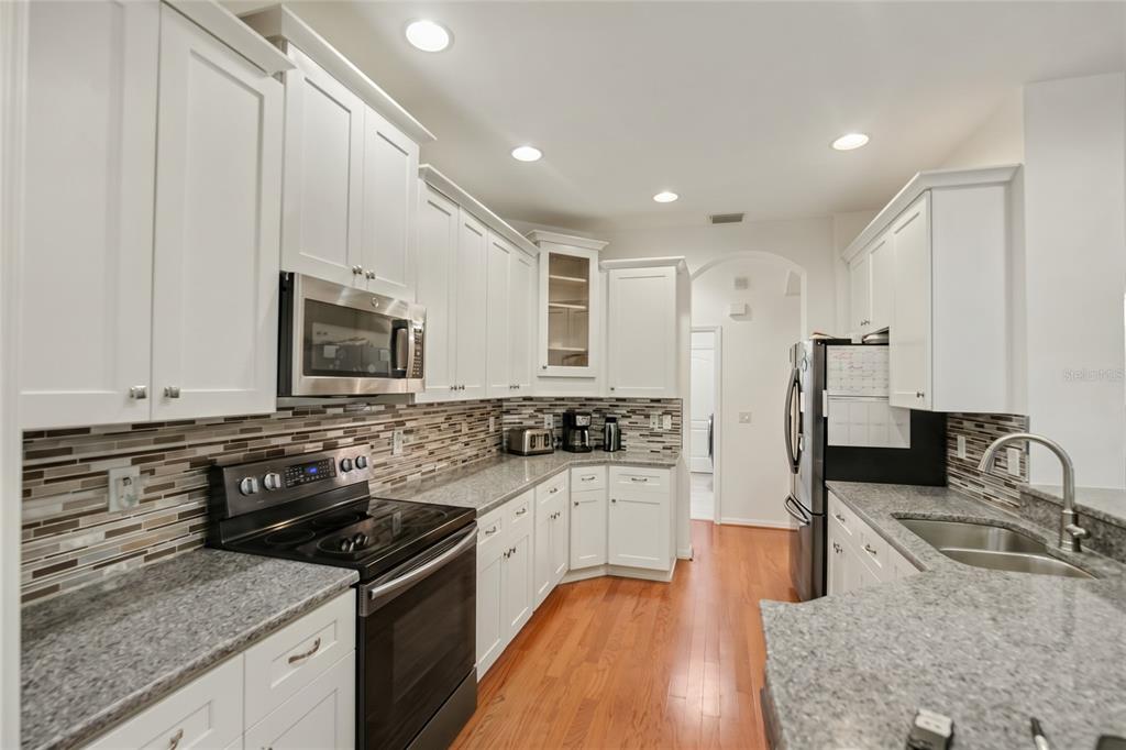 1314 EMERALD HILL WAY, VALRICO, FL — photo 3 of 18