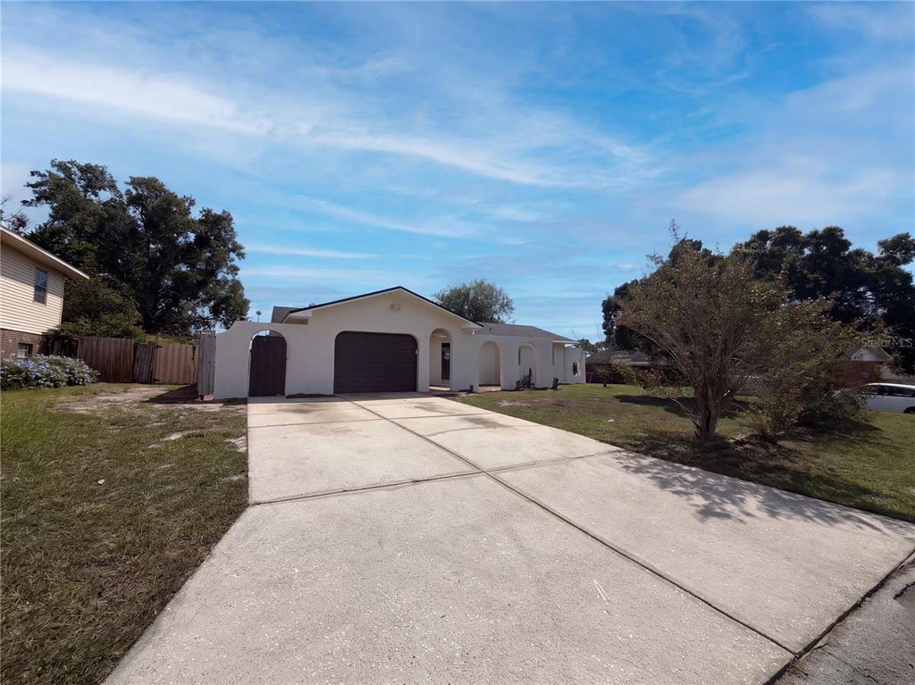 1170 N 11TH STREET, EAGLE LAKE, FL — photo 3 of 18