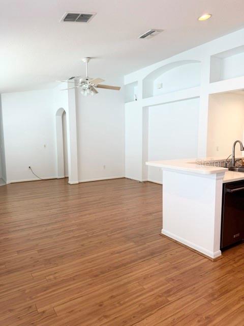 2931 WALNUT GROVE COURT, HOLIDAY, FL — photo 5 of 30