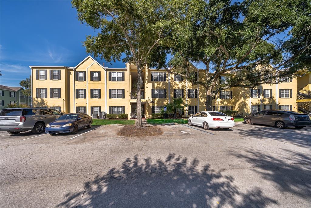 2019 DIXIE BELLE DRIVE UNIT F, ORLANDO, FL — photo 4 of 32