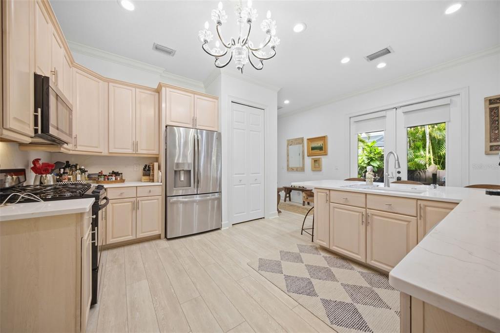 5218 BAYSHORE BOULEVARD UNIT 4, TAMPA, FL — photo 5 of 30