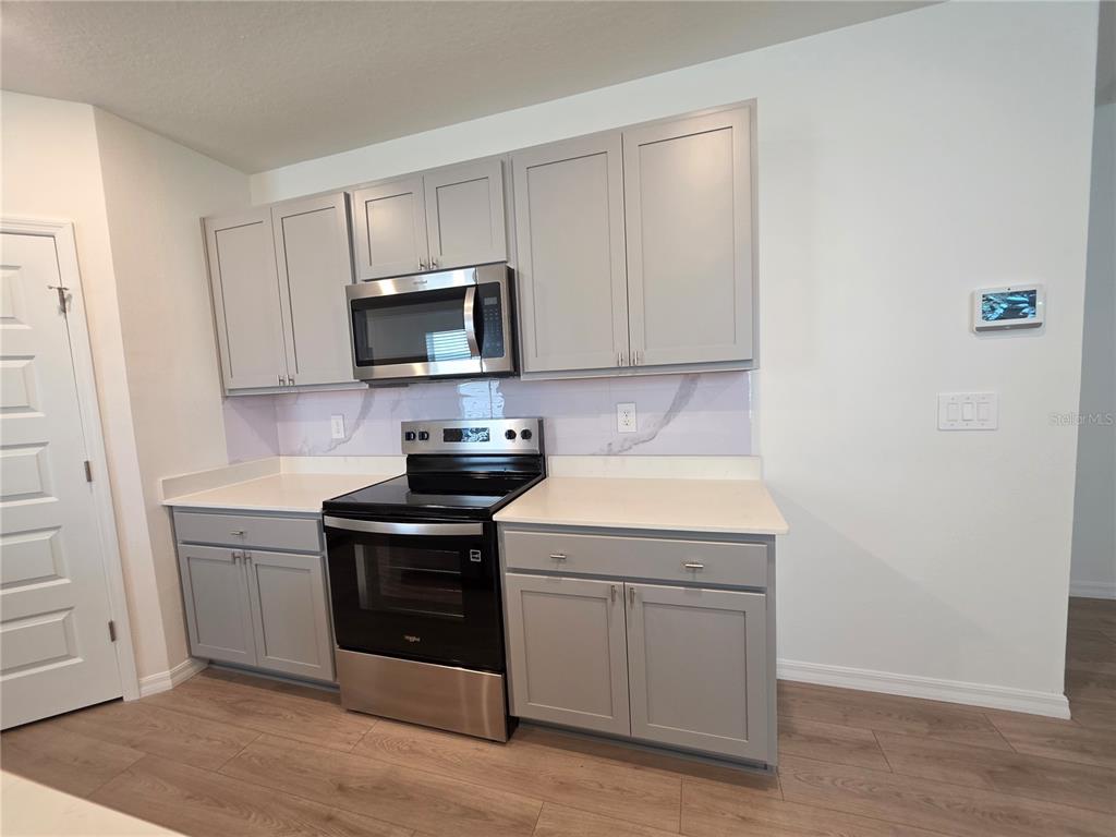 8560 MADRID STREET, LAKELAND, FL — photo 5 of 18