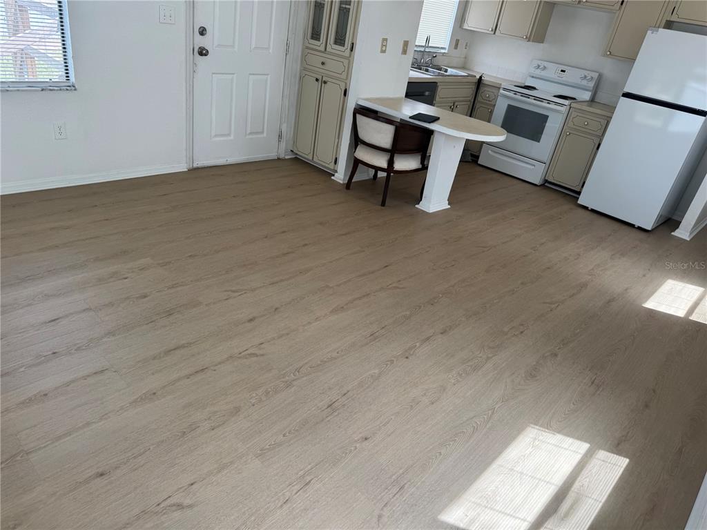 5016 COUNTY ROAD 157, WILDWOOD, FL — photo 4 of 14