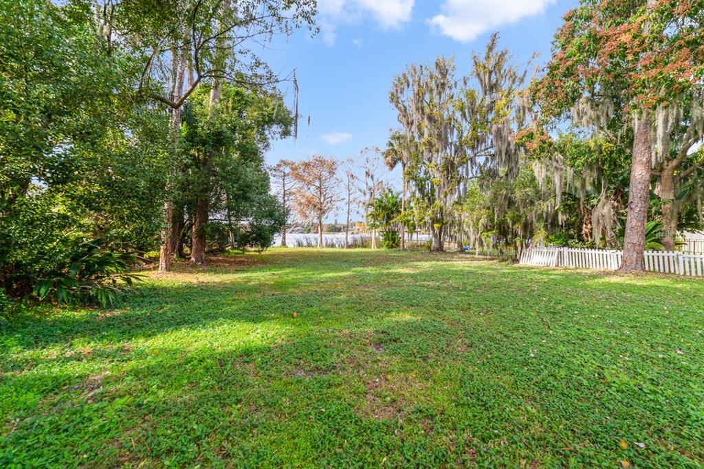 3658 N ECONLOCKHATCHEE TRAIL