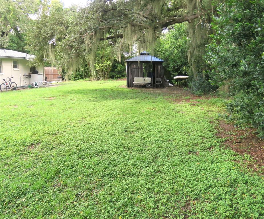 511 MEADE STREET, BRANDON, FL — photo 2 of 10