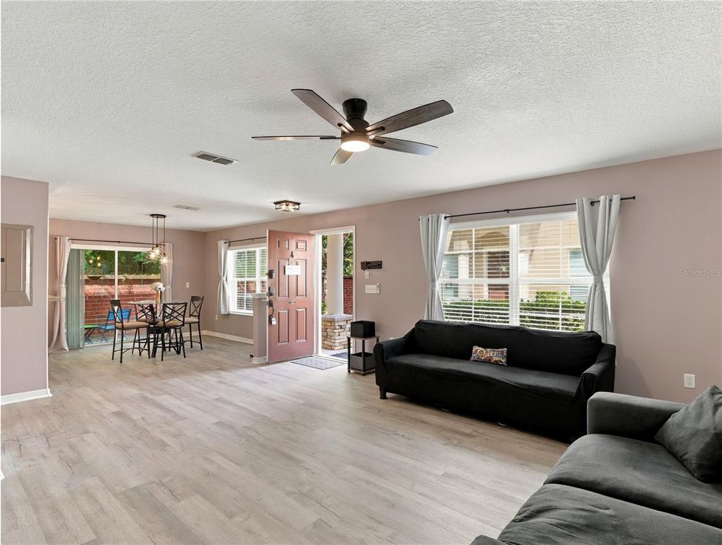 242 CARINA CIRCLE, SANFORD, FL — photo 2 of 27