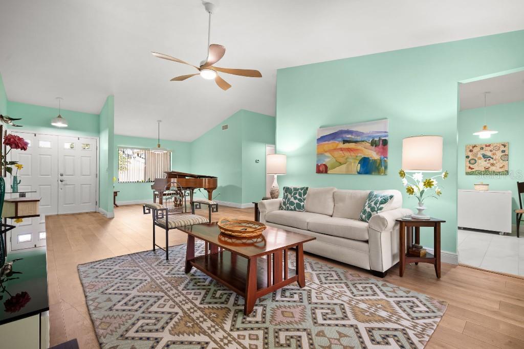 2109 CYPRESS POINT DRIVE N, CLEARWATER, FL — photo 4 of 30