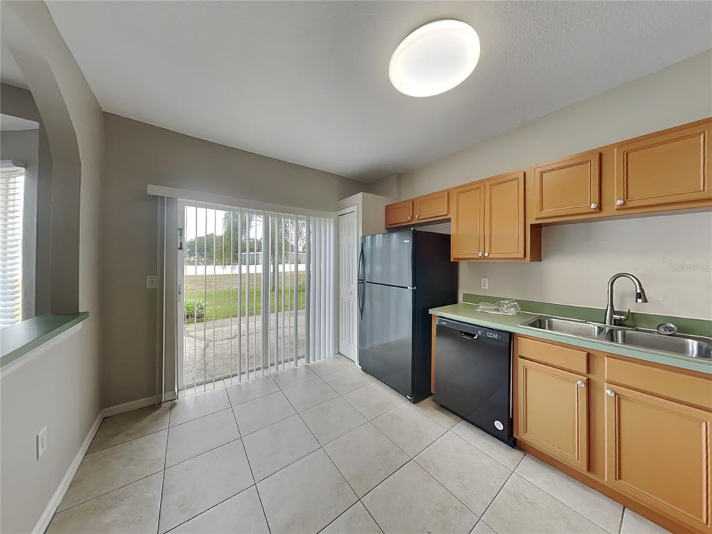 435 MAPLE POINTE DRIVE, SEFFNER, FL — photo 4 of 19