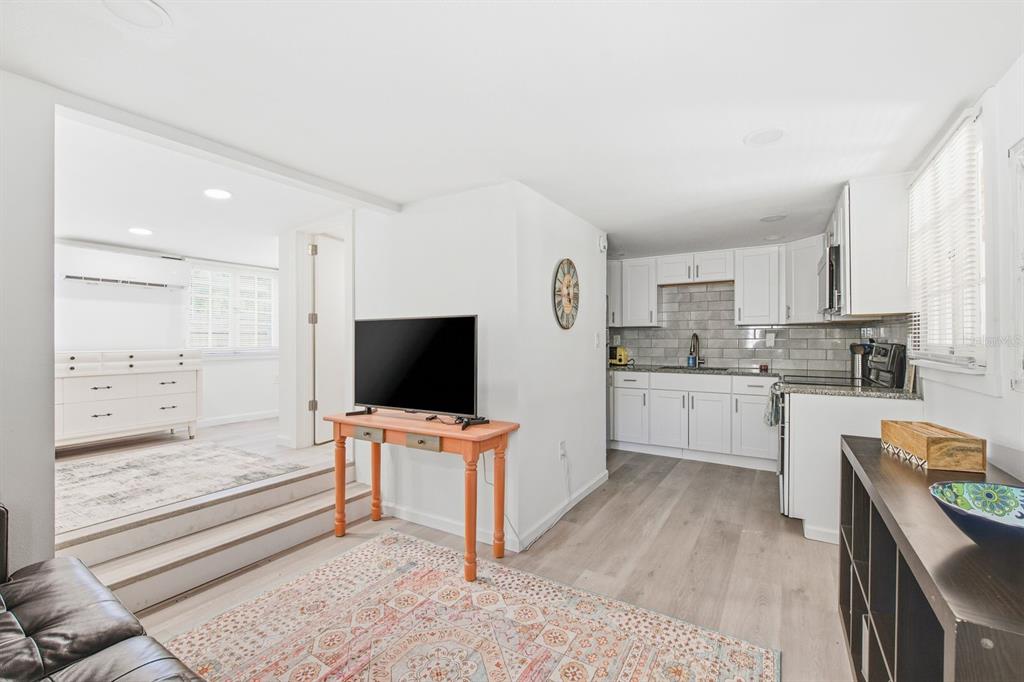 3025 56TH STREET S UNIT B, ST PETERSBURG, FL — photo 4 of 18