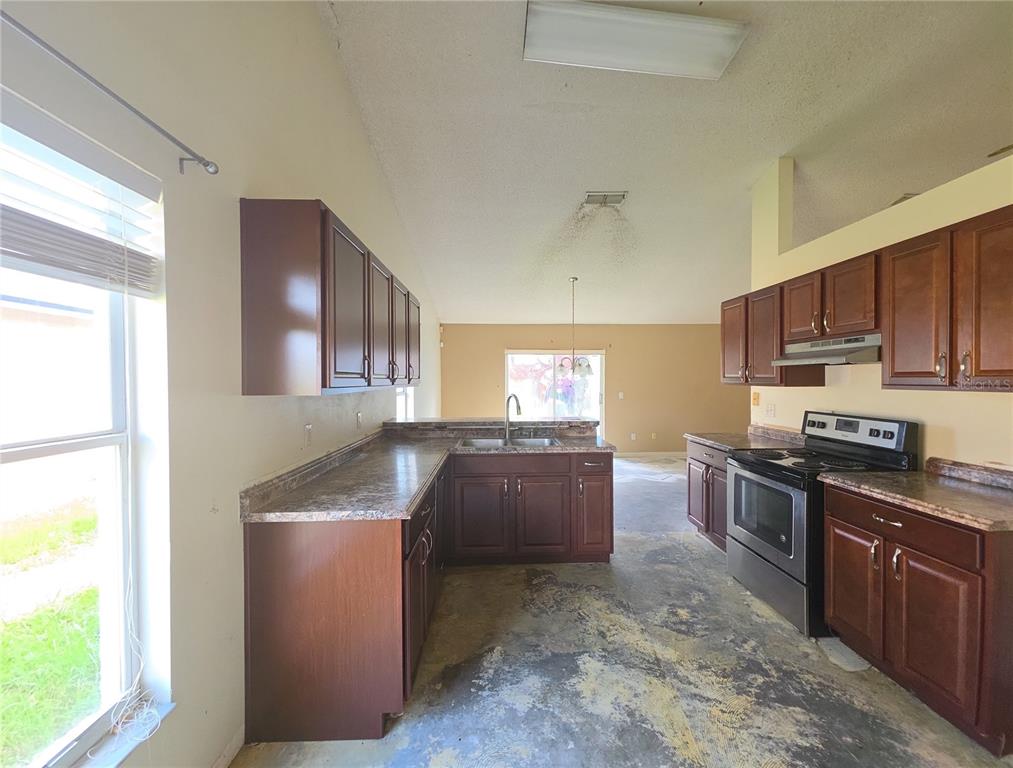 1523 INDIAN OAKS TRAIL, KISSIMMEE, FL — photo 4 of 14