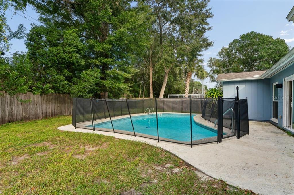 14051 BRIARDALE LANE, TAMPA, FL — photo 2 of 26