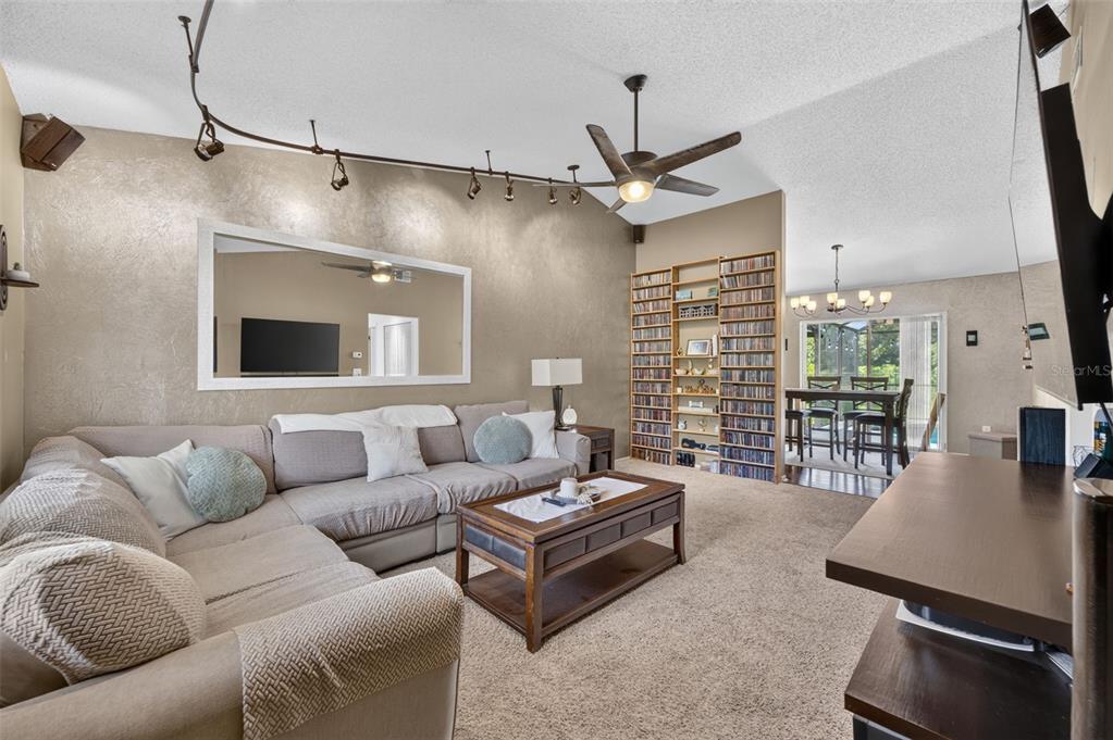 7767 COMPASS DRIVE, ORLANDO, FL — photo 3 of 32