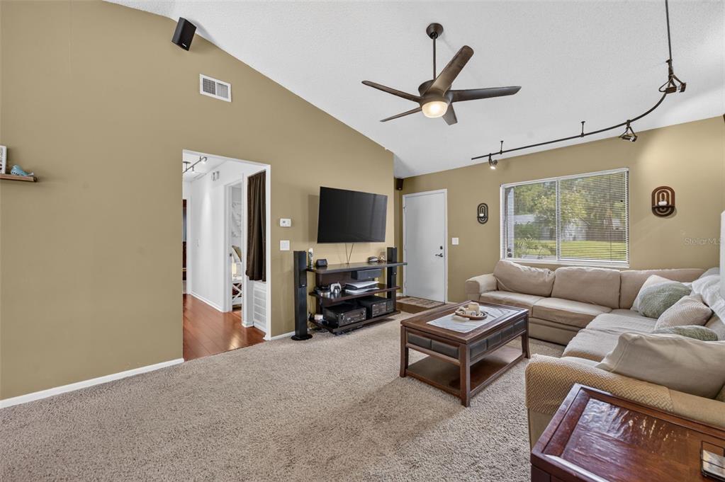 7767 COMPASS DRIVE, ORLANDO, FL — photo 4 of 32
