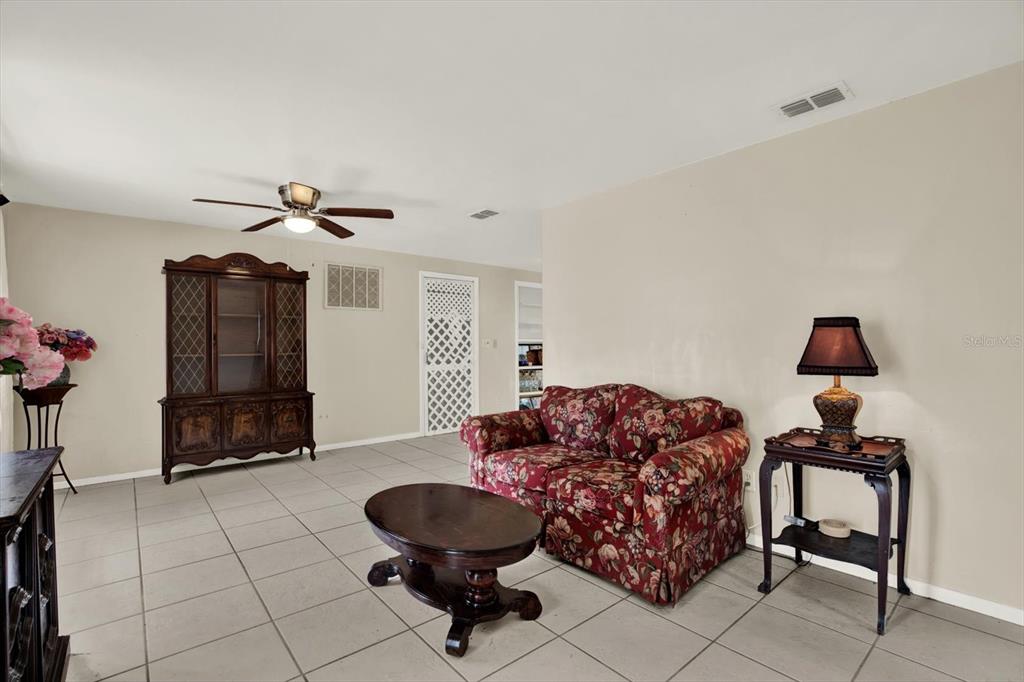 4737 LONGWOOD AVE, HOLIDAY, FL — photo 3 of 23