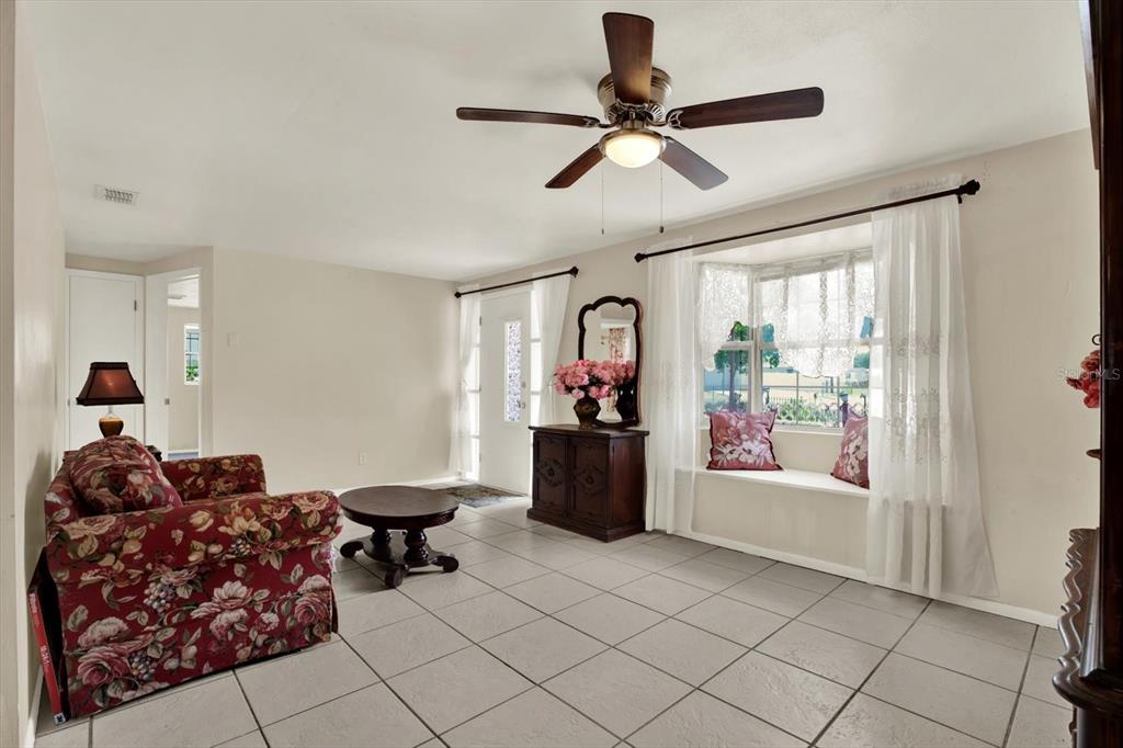 4737 LONGWOOD AVE, HOLIDAY, FL — photo 4 of 23