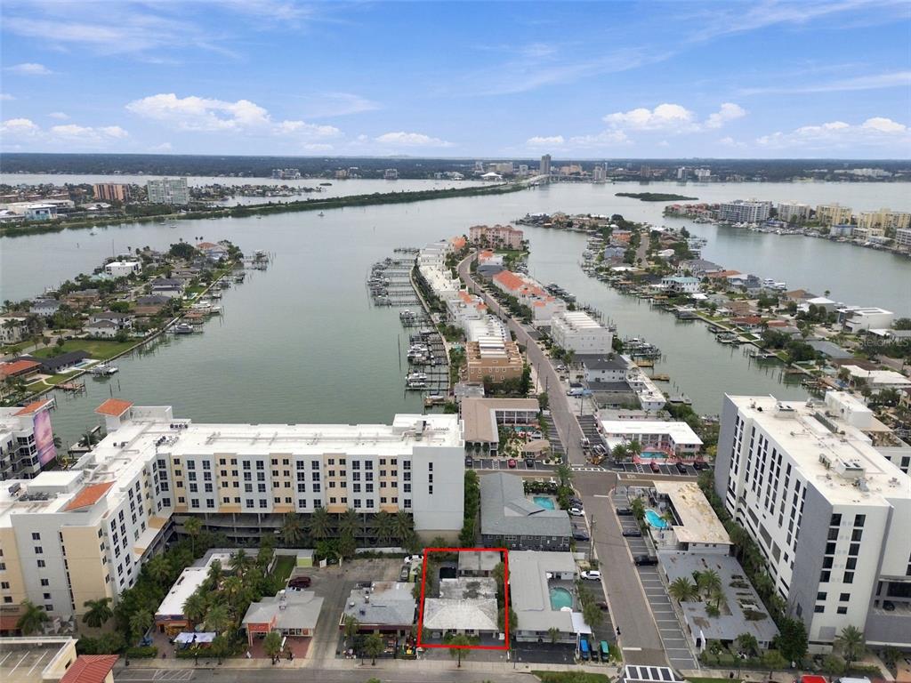 331 CORONADO DRIVE, CLEARWATER, FL — photo 2 of 18