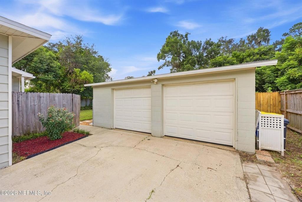 711 VALLEY FORGE ROAD, JACKSONVILLE, FL — photo 3 of 30
