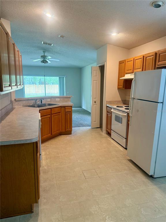 2021 SWEETFERN PLACE, LAKELAND, FL — photo 3 of 13