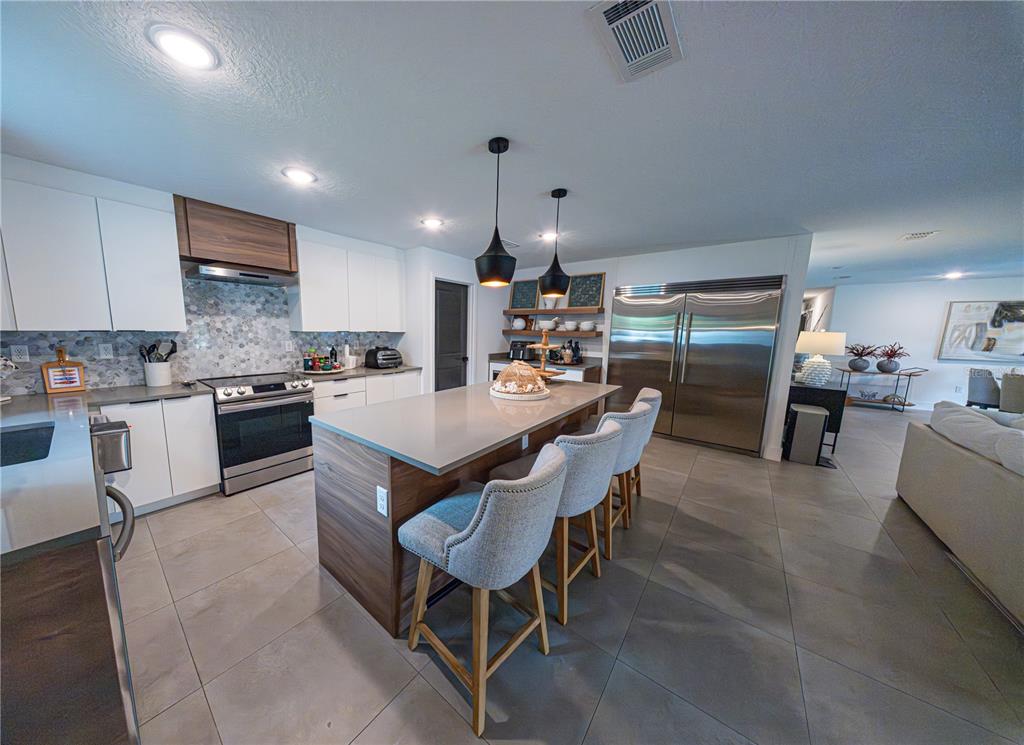 9197 BAY HILL BOULEVARD, ORLANDO, FL — photo 4 of 27