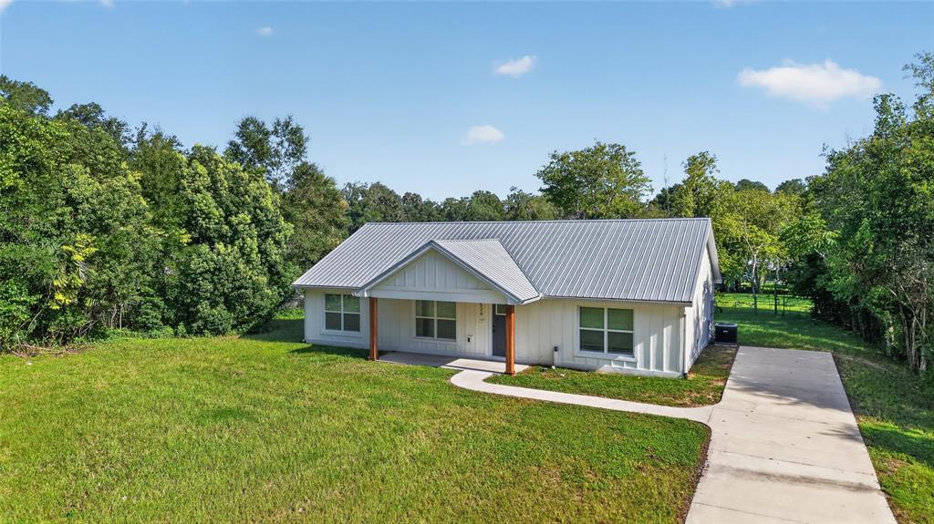 524 NW 1ST AVENUE, WILLISTON, FL — photo 3 of 30