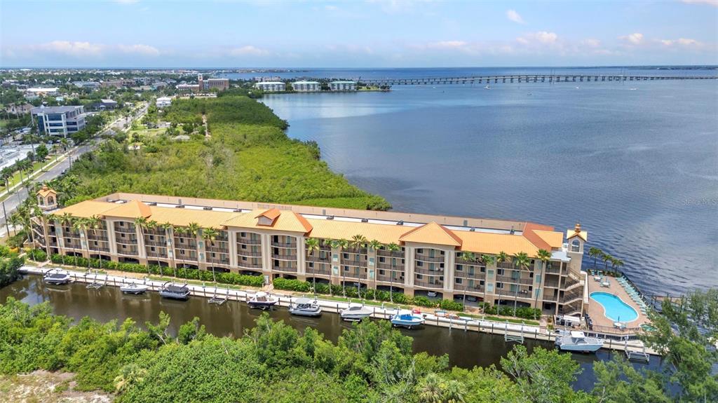 900 E MARION AVENUE UNIT 1403