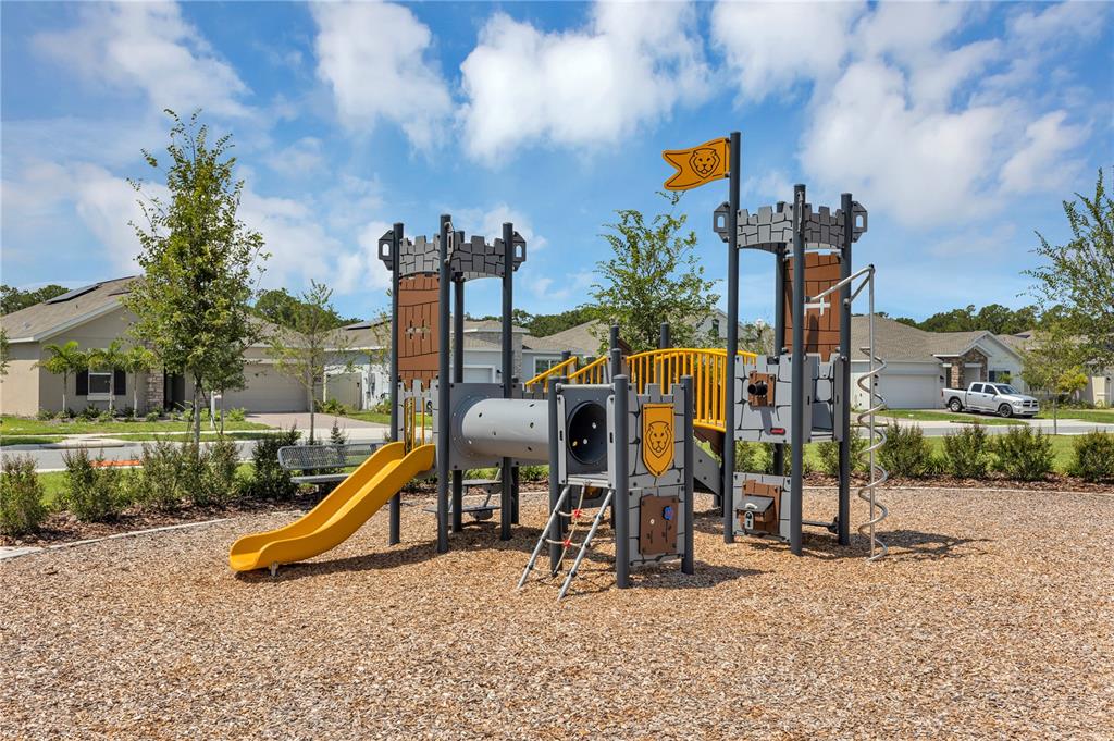 1780 MYSTIC AVENUE, MINNEOLA, FL — photo 4 of 5