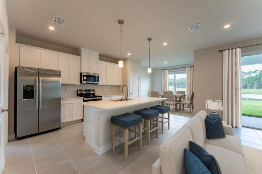 5315 CASTELLO AVENUE, AUBURNDALE, FL — photo 2 of 15