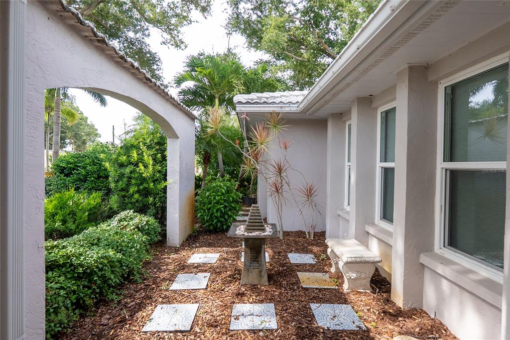 912 DAWN STREET, VENICE, FL — photo 4 of 30