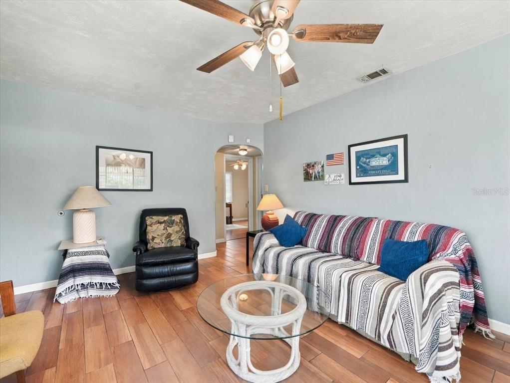 5054 4TH AVENUE S, ST PETERSBURG, FL — photo 4 of 41